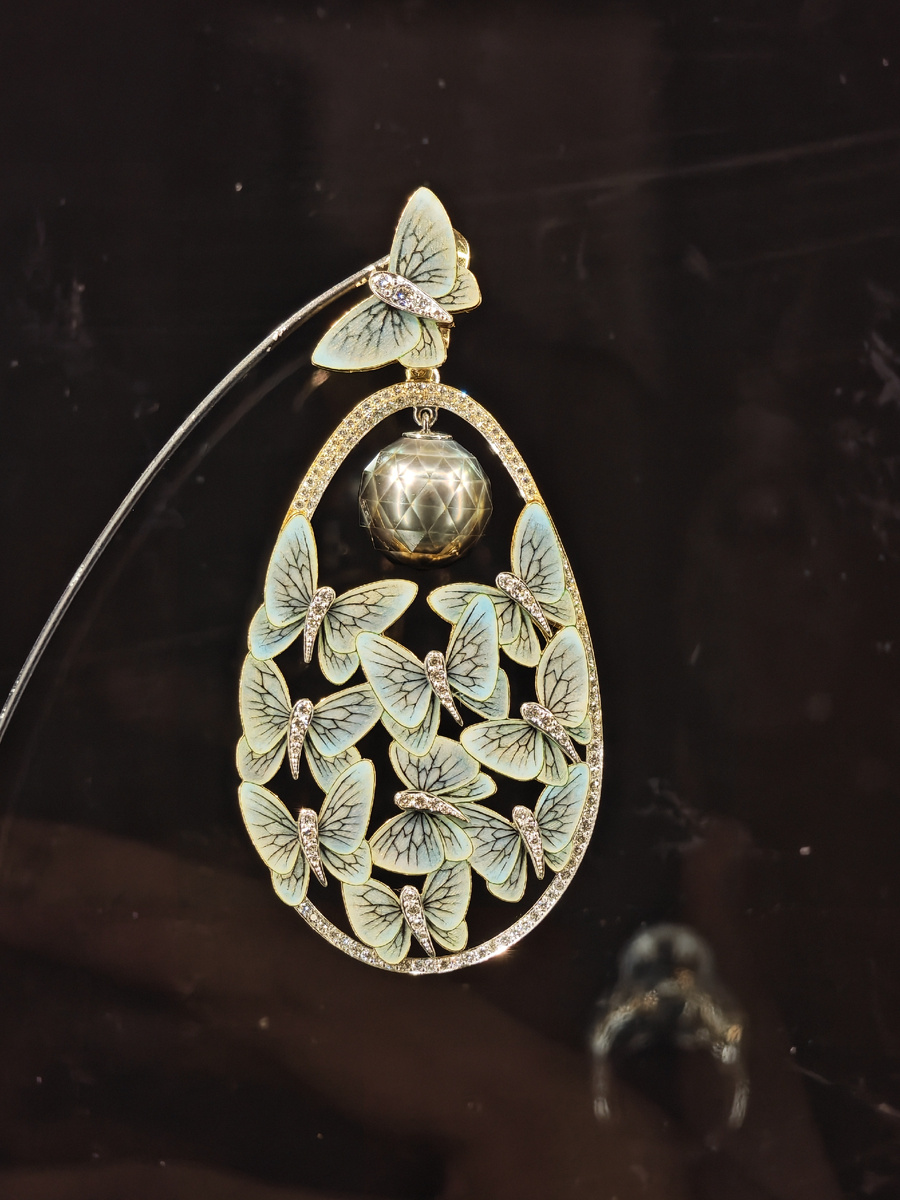 Ильгиз Фазулзянов — кольцо и серьги "Бабочки. Затмение" (Фрагмент)