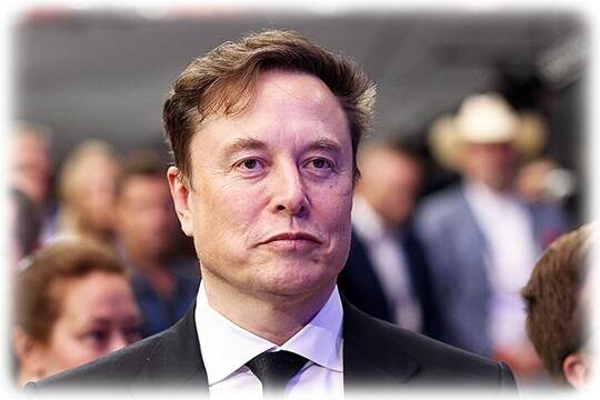    Илон Маск вернулся в большую политику