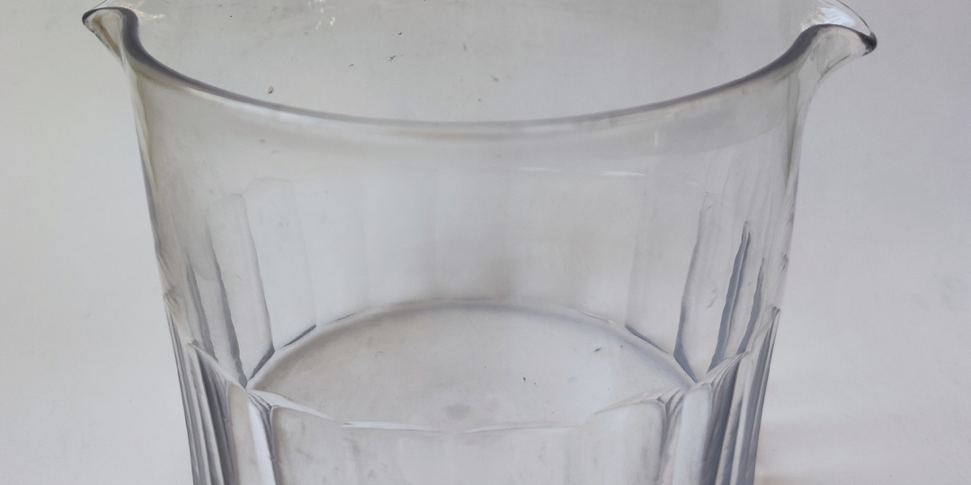 Ополаскиватель винных бокалов: забытая посуда парадного обеда