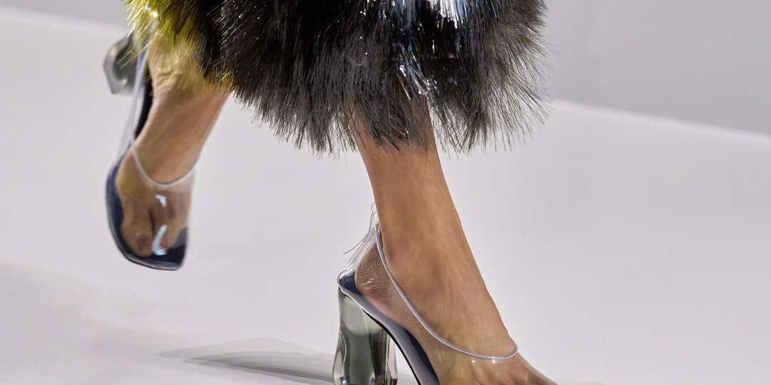 Как у Золушки: прозрачные туфли — хит 2026 года