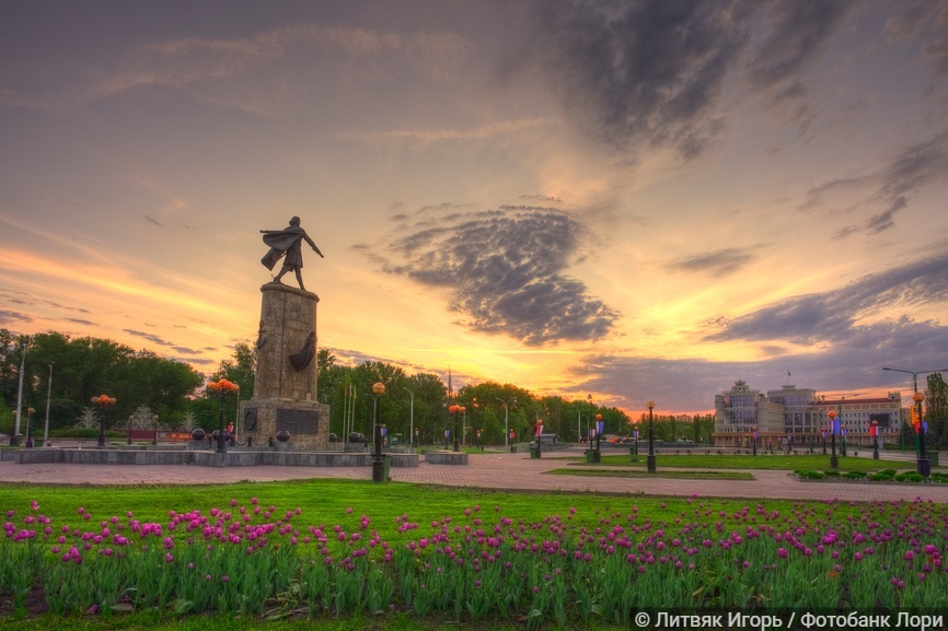 Памятник Петру Первому