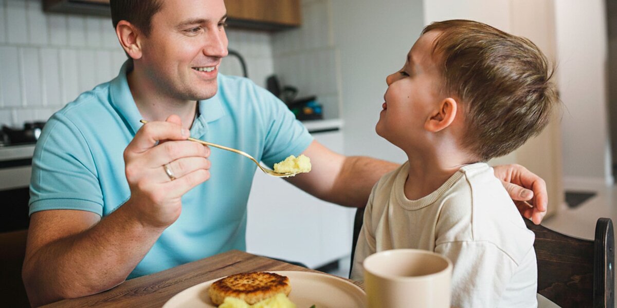Совместная еда — это момент близости и доверия.