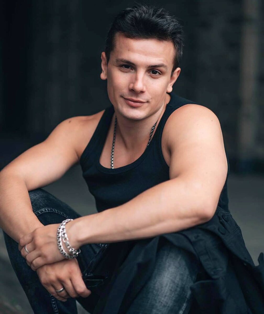    Юрий Николаенко заявил, что у него не маленький пенисСоцсети Юрия Николаенко