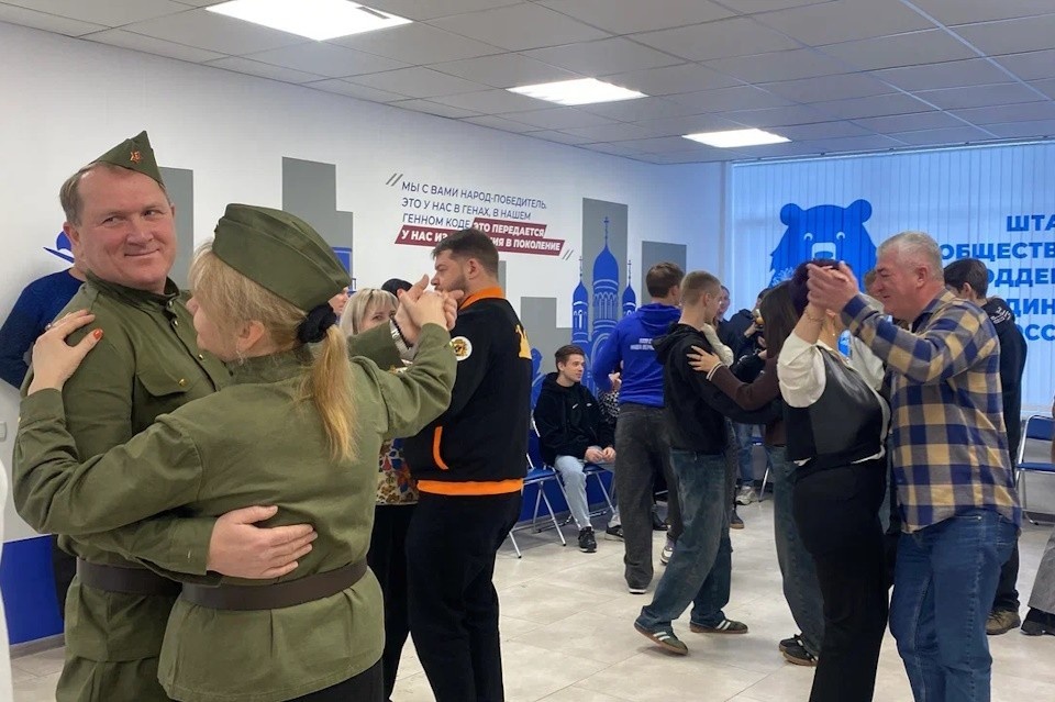    На Херсонщине прошла акция «Случайный вальс» Фото: ЕР