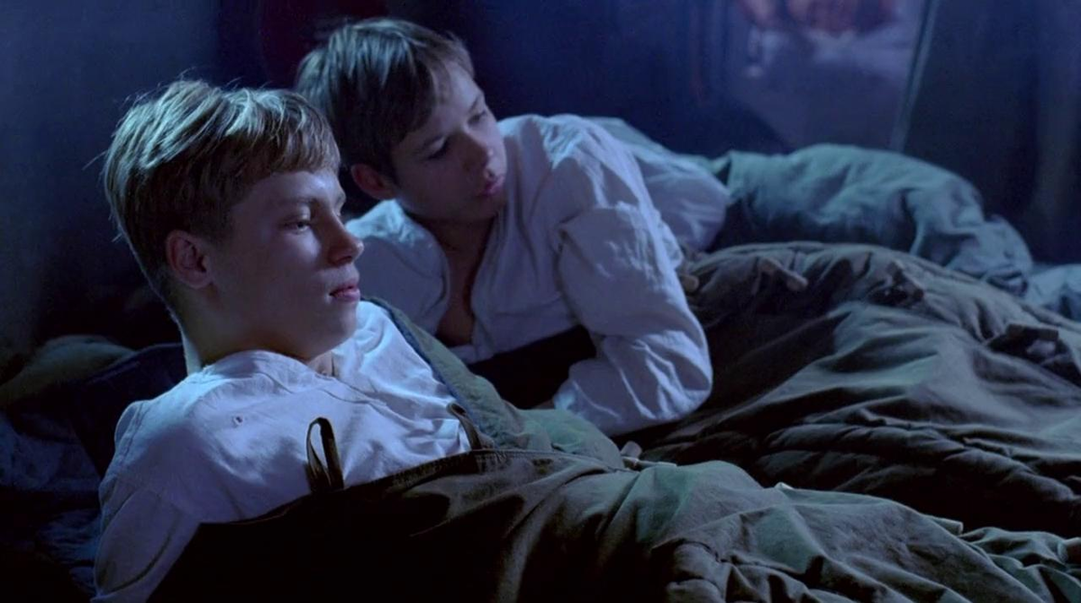 кадр из фильма "сволочи" 2006 год