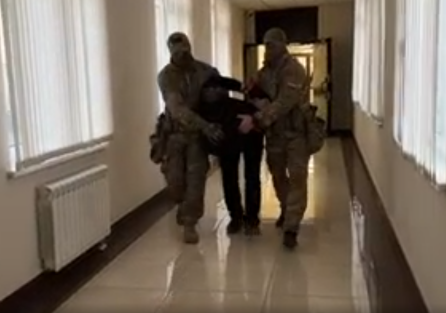 Крымчанин пытался пронести взрывное устройство в управление ФСБ