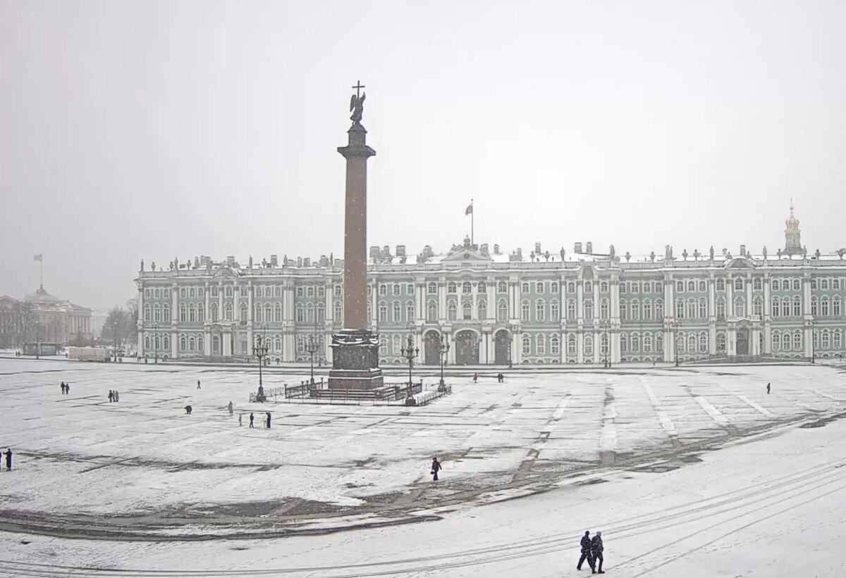    Дворцовая площадь 2 февраля. Фото: скрин видовой камеры Эрмитажа