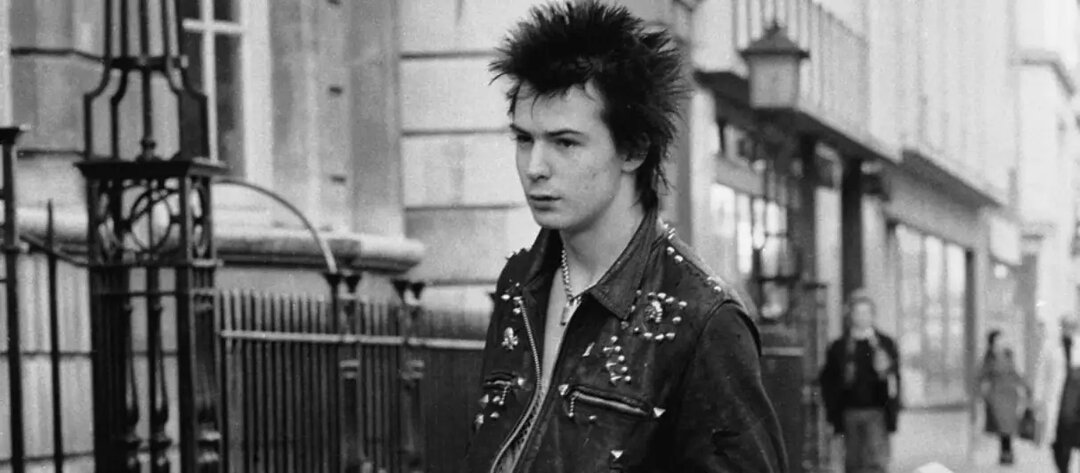 "Лучше полыхать, чем тлеть": жизнь, смерть и наследие Сида Вишеса