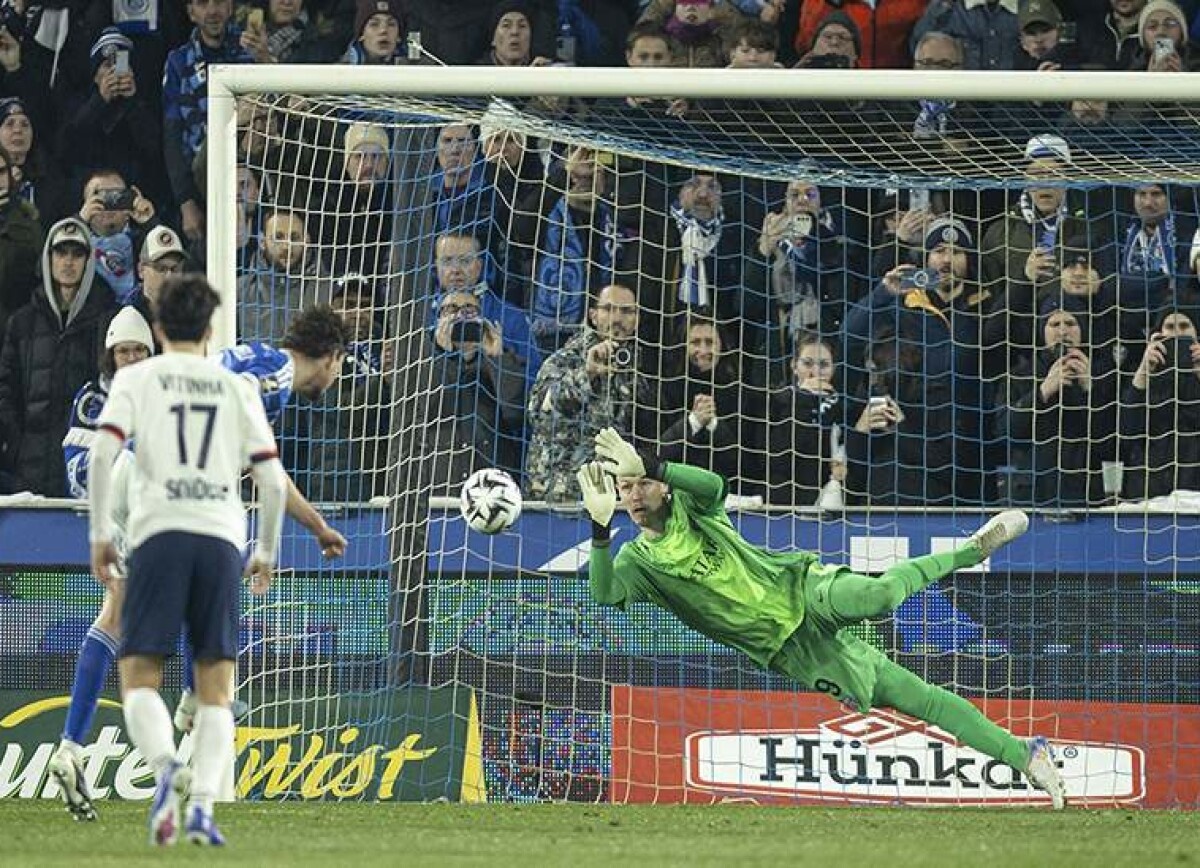     Реакции фанов «ПСЖ» на яркое выступление Сафонова в Страсбурге: Шевалье может начинать собирать чемоданы