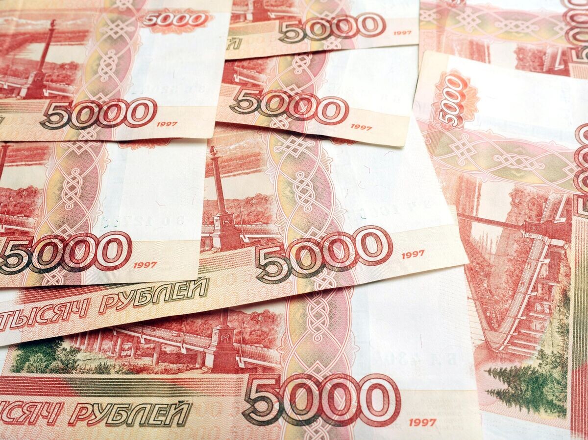    Банкноты номиналом 5000 рублей© РИА Новости . Алексей Сухоруков