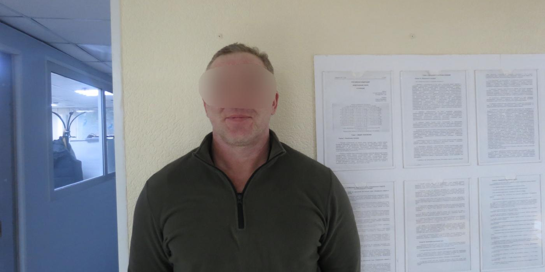 В Кольцово задержали 50-летнего жителя Адыгеи, который курил в самолете