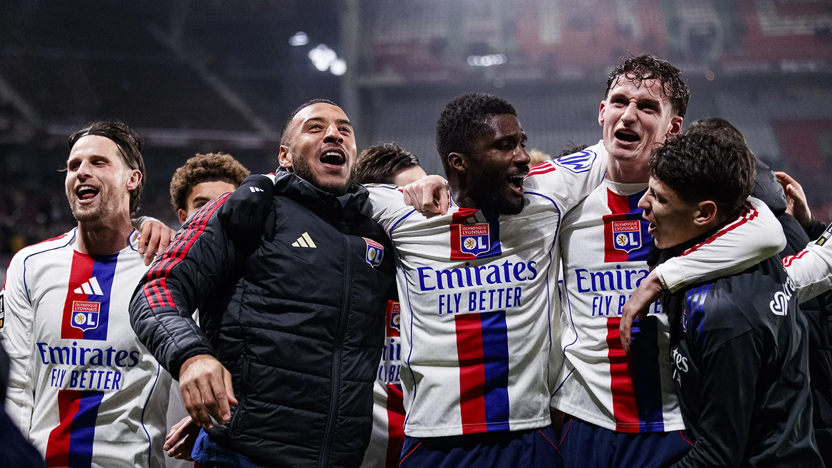 Игроки ФК «Лион»(Фото Sathire Kelpa / Eurasia Sport Images / Getty Images)