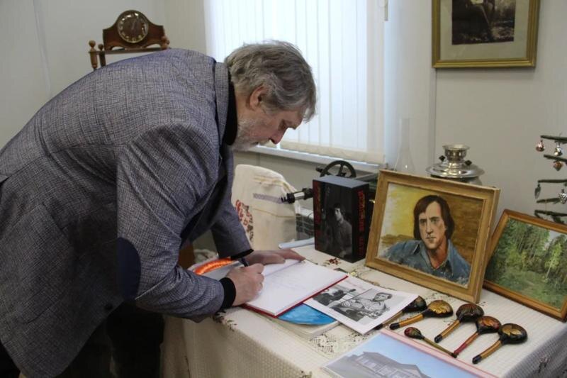    Администрация Бузулукского района / Сын Высоцкого Никита в Воронцовке