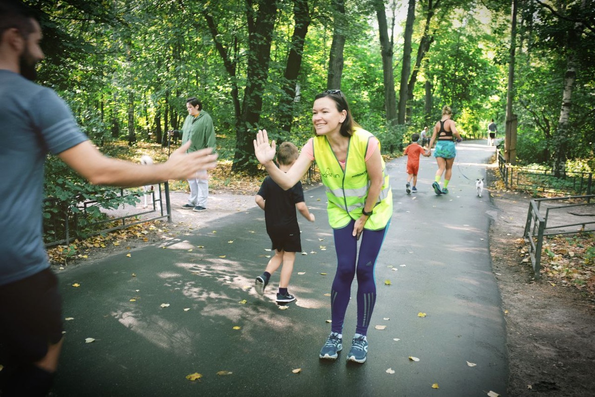 Когда деревья были большими, а трава зеленее - Настя волонтёрила на Розовом слоне
