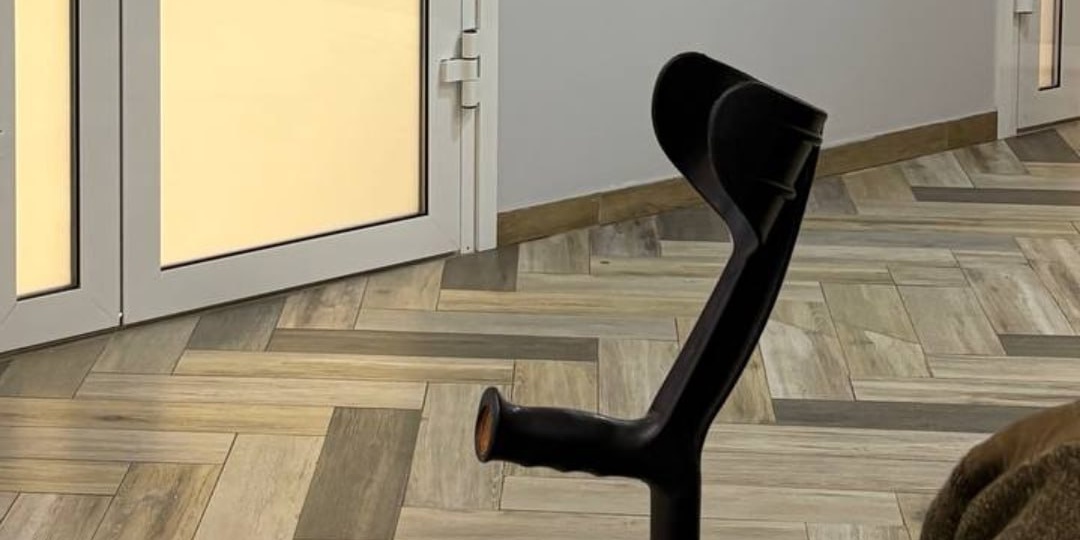 Вы просыпаетесь и чувствуете скованность в суставах — коленях, тазобедренных, суставах кистей или стоп