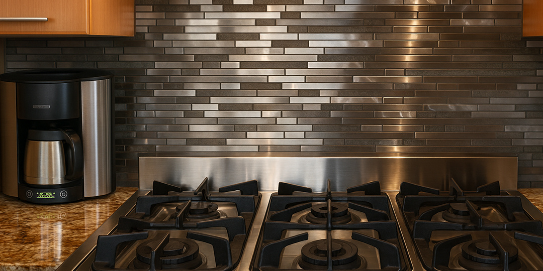 Чем обшить газовую плиту: варианты по отделке стены, меры безопасности