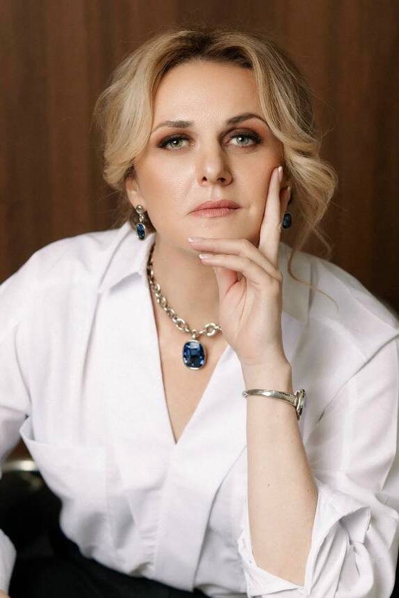 Собственник и коммерческий директор
Лаборатория ДНКОМ
Бизнес-коуч для топ-менеджеров и собственников бизнеса
Модератор отраслевой
конференции LabTrends
Автор и ведущая подкаста «ДНКОМ»