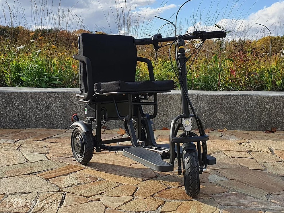 Два колеса – баланс и тренировка. Три – спокойствие и никакого риска уронить технику в повороте.