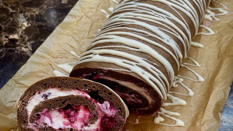 🔷Шоколадный рулет с вишней