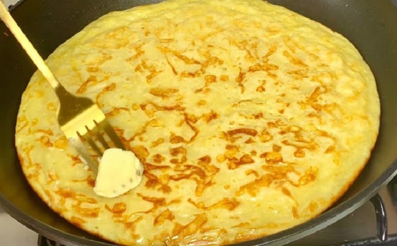 Секрет идеального зимнего завтрака: лепёшка на кефире с сыром — быстро, сытно, уютно