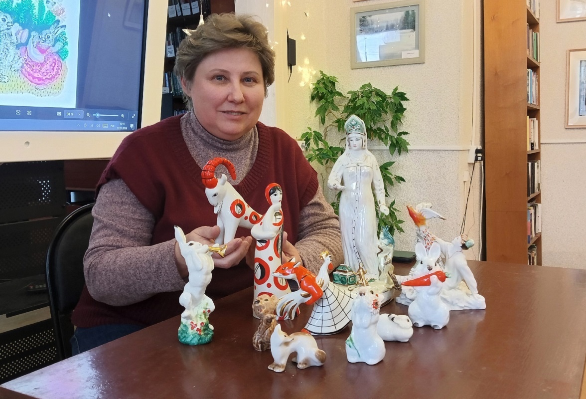    Ольга Куранова убеждена: чтобы ощутить красоту фарфоровой статуэтки, нужно взять её в руки