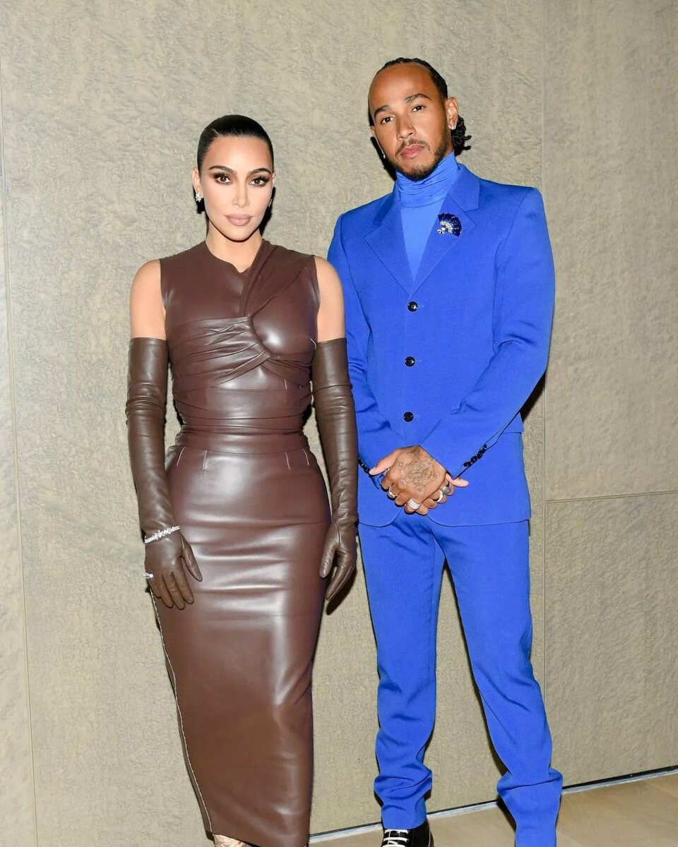    Ким Кардашьян объявила об отношениях с Льюисом Хэмилтоном (фото 1)