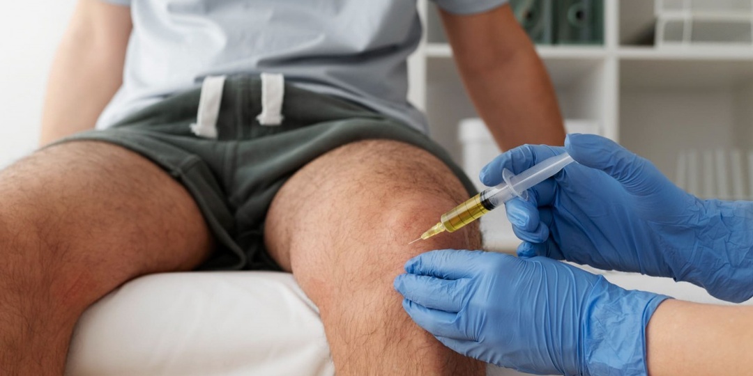 Укол в колено за 15 тысяч: чудо-лечение или просто укол?