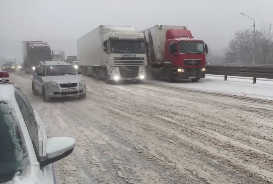    На фото стоп-кадр видеоматериала Госавтоинспекции РО Редактор