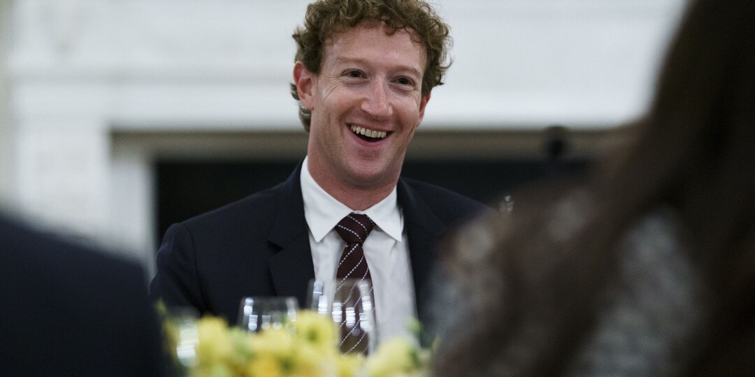 Дуров: Цукерберг считает пользователей WhatsApp глупцами и смеется над ними