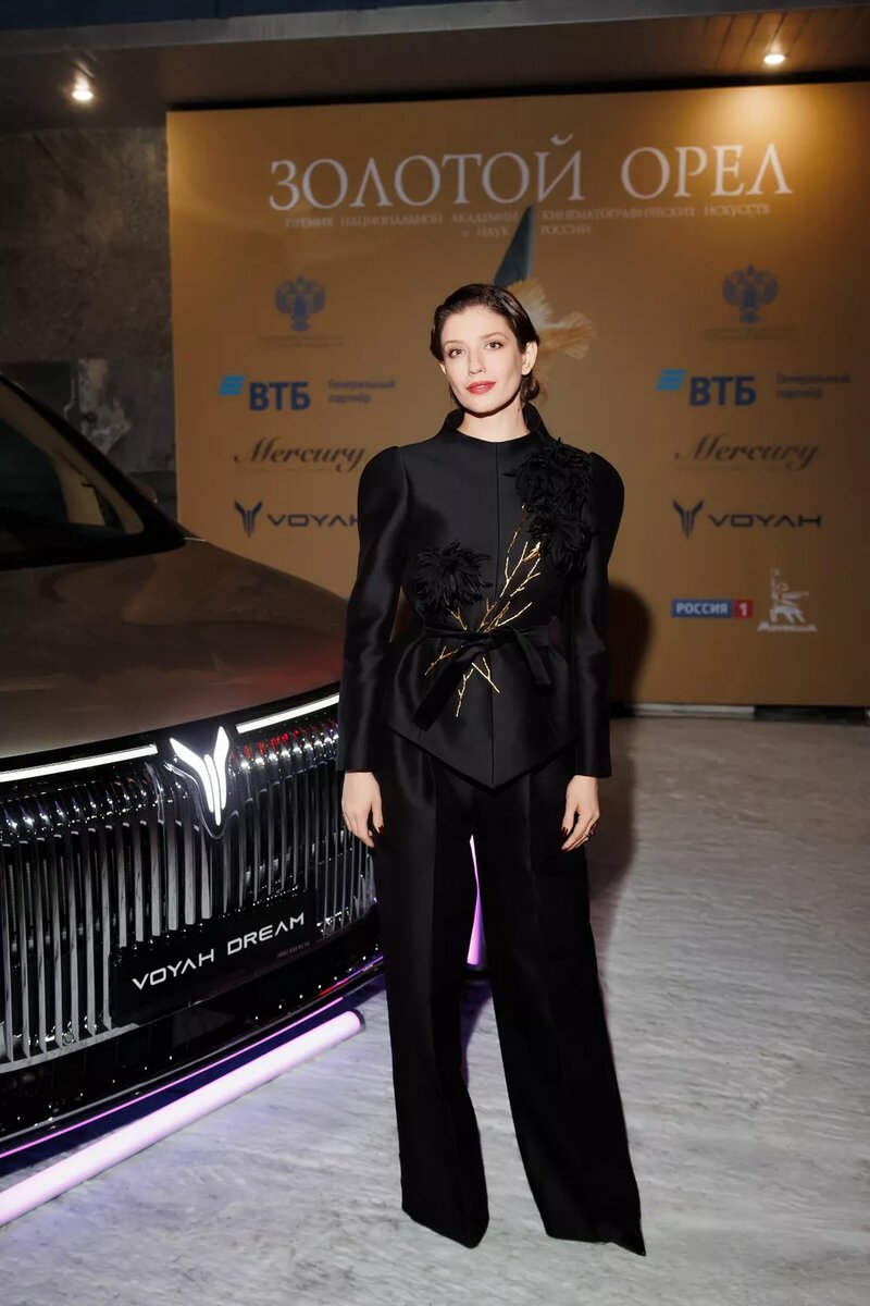 Аня Чиповская📷
