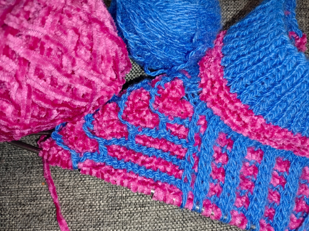 Давно хотела  связать из разных фактур, восторг...