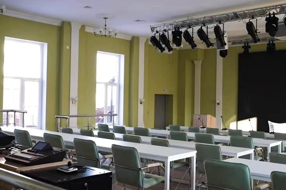    В Донецке восстановили учебный корпус ДонНУЭТ имени Туган-Барановского. Фото: ТГ/Хуснуллин