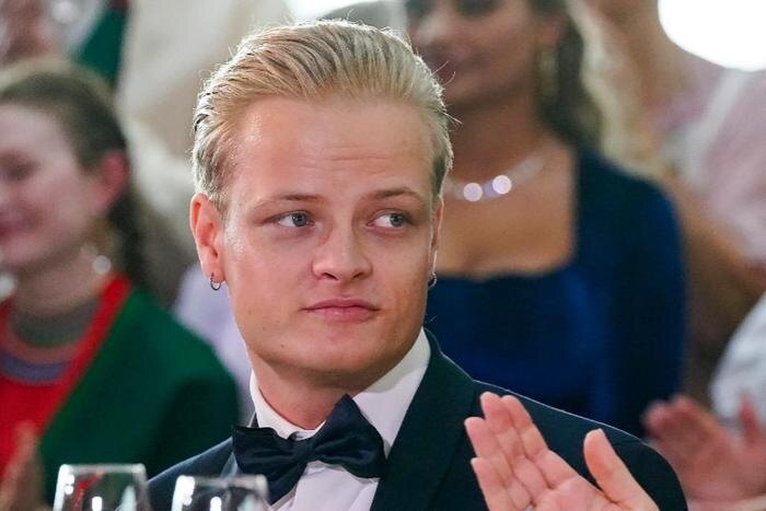 Сын кронпринцессы Норвегии Мариус Борг Хёйби. Обложка © ТАСС / АР