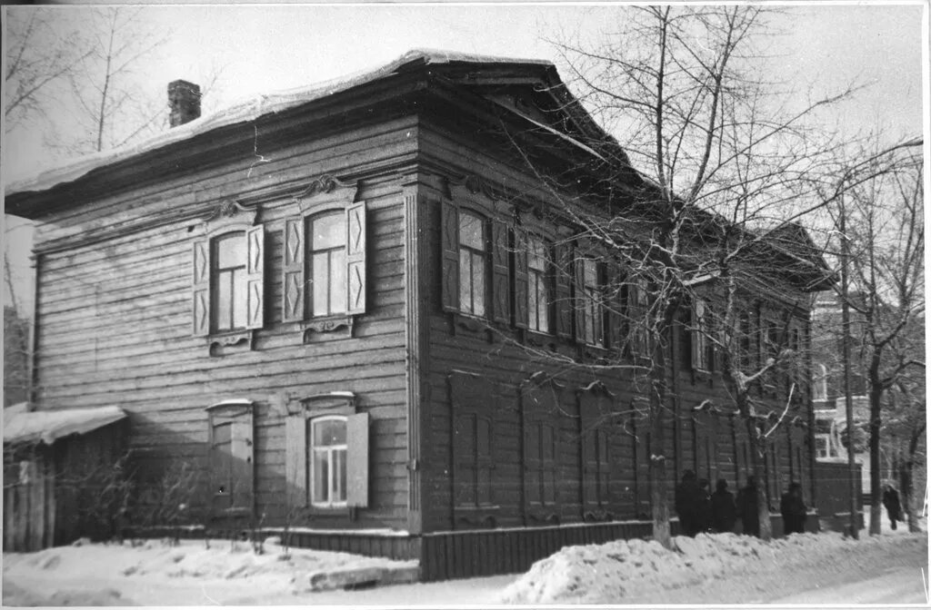 улица Декабрьских Событий, 26