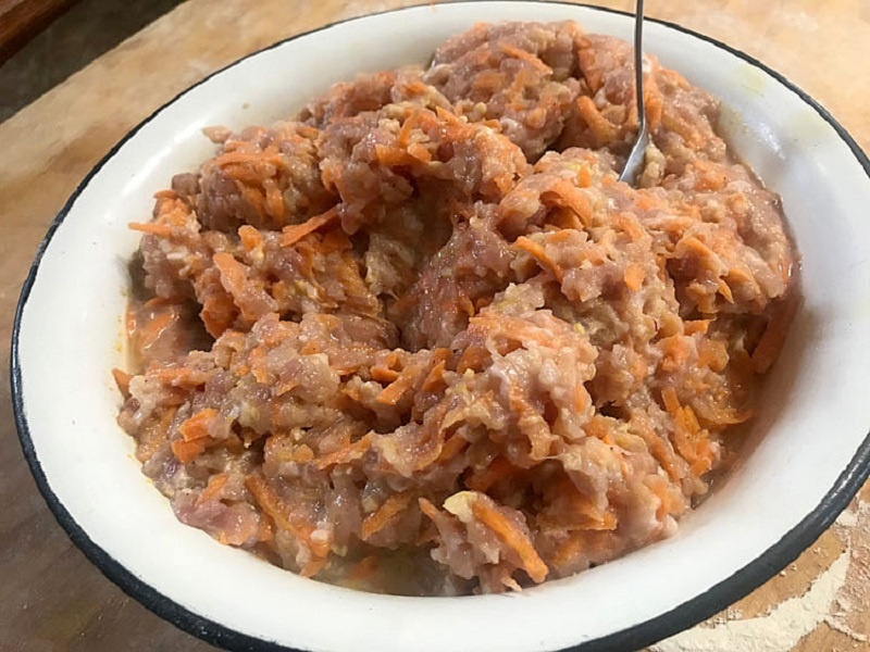 Ханум по-домашнему: быстрый способ вкусных пельменей в рулете, когда нет времени лепить