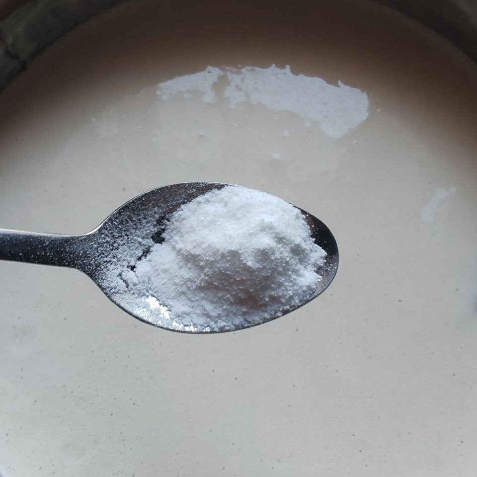 Сначала добавила половину, по пробе добавила еще половину. Того 1 ч.л