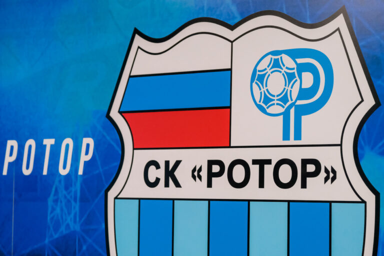 Дмитрий Радиковский тренируется в расположении волгоградского «Ротора»