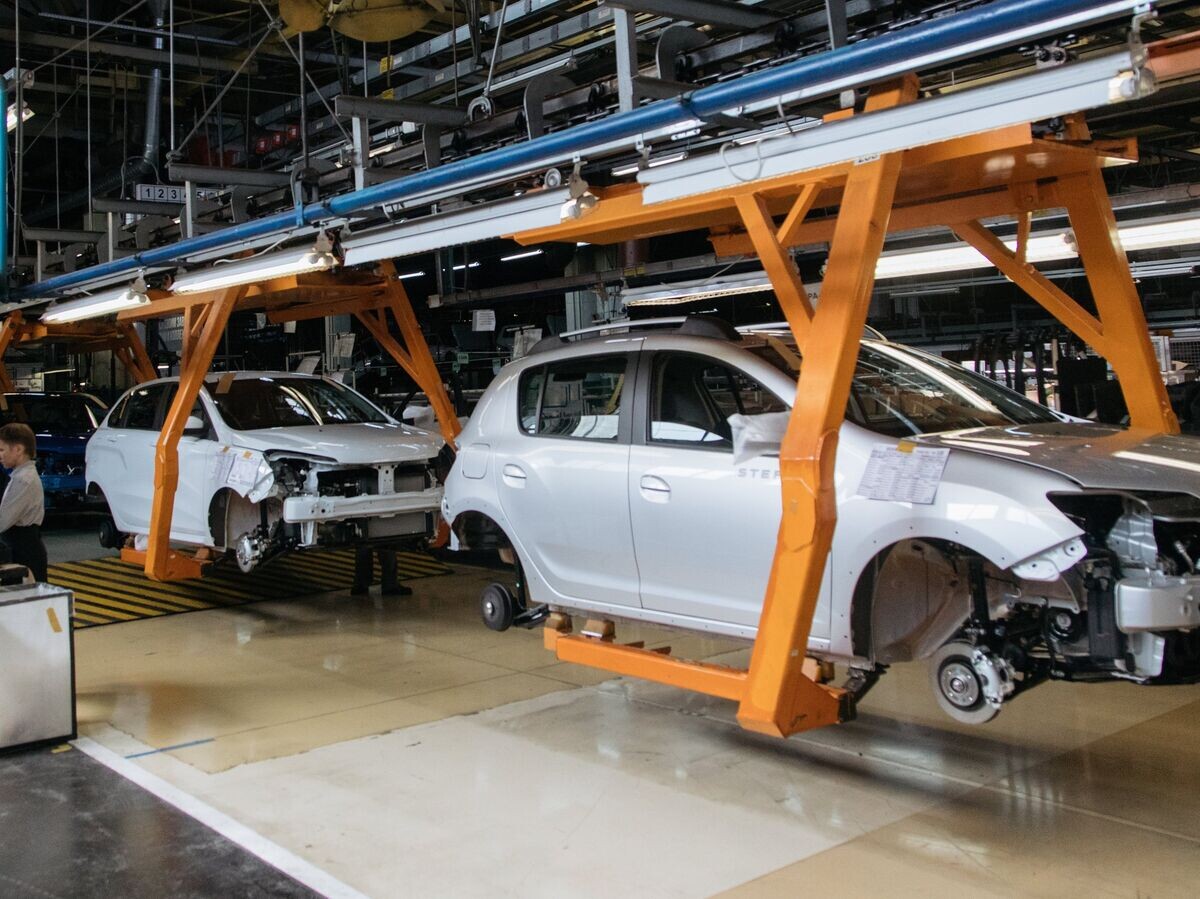    Сборка новых автомобилей на заводе "АвтоВАЗ" в Тольятти© РИА Новости . Анар Мовсумов