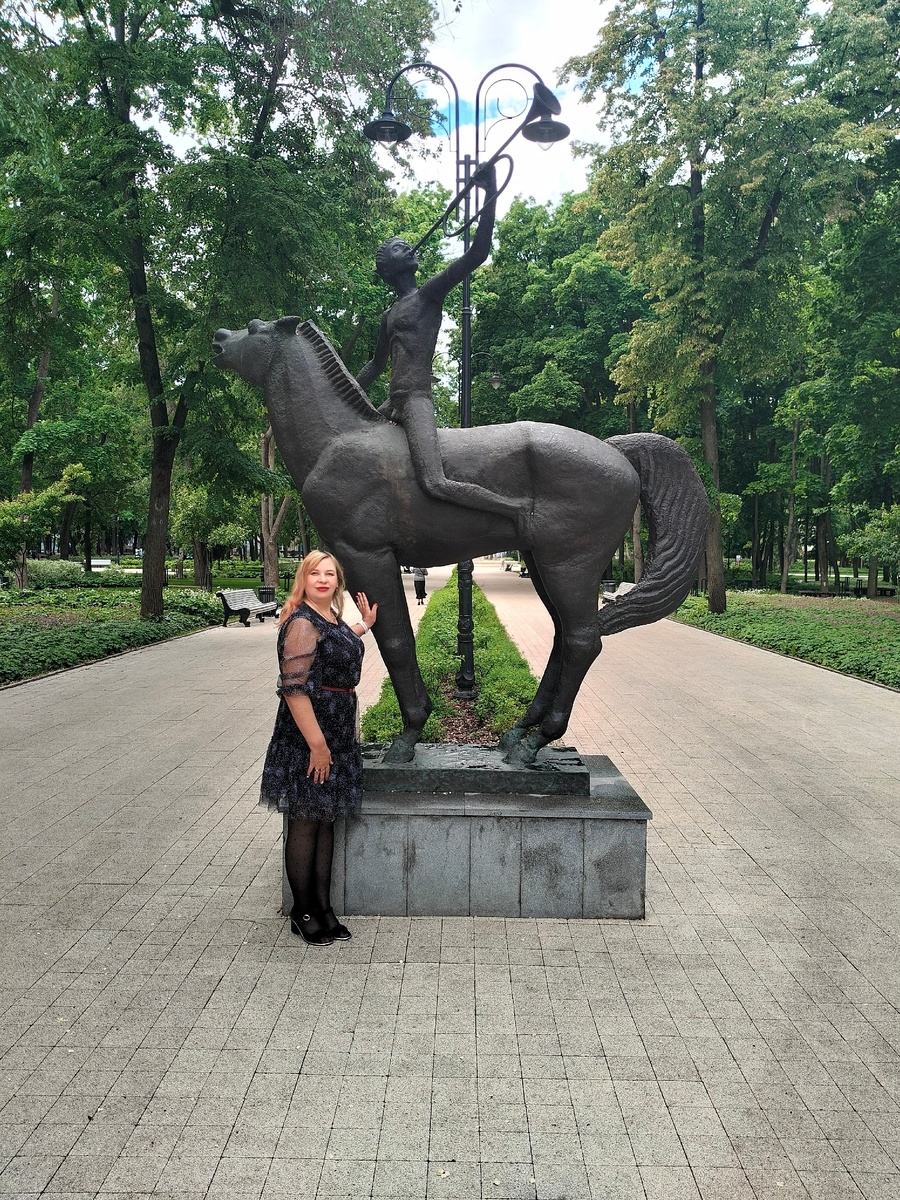 " Орлёнок, орлёнок, взлети выше солнца и степи с высот огляни! "