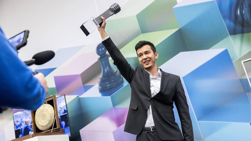 Победа на турнире в Вейк-ан-Зе стала для Нодирбека Абдусатторова компенсацией за невезение, которое преследовало его на «шахматном Wimbledon» прежде.📷Фото: tatasteelchess.com / FIDE