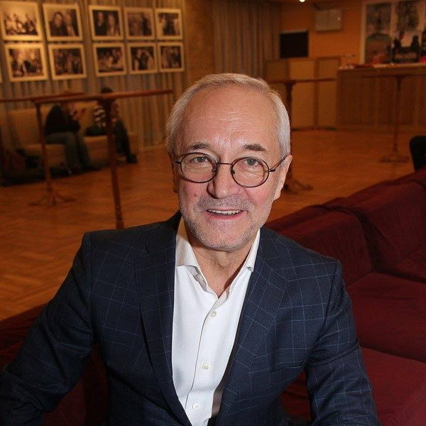     Евгений Герасимов поставил «Доходное место» в Театре Сатиры