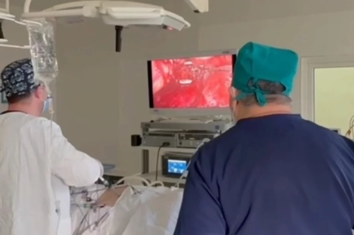    В КБР хирурги спасли мужчину с 15-сантиметровой раковой опухолью почки