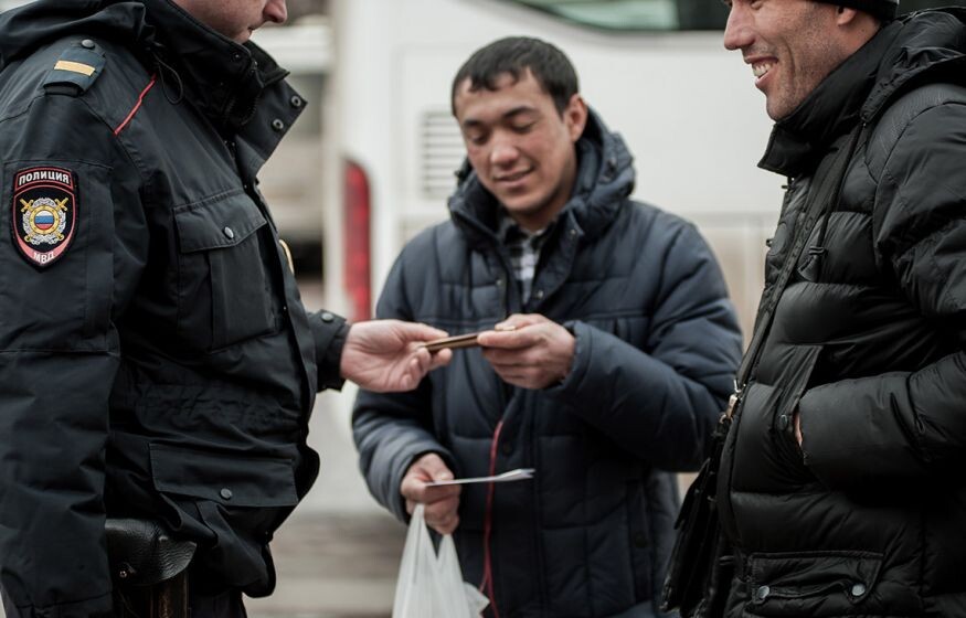    Делягин решил бороться с мигрантами: жёсткие проверки, запреты и принудительные работы