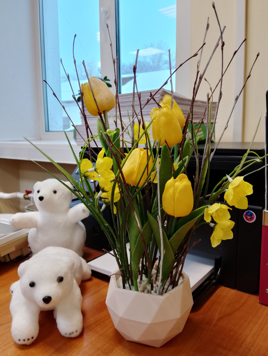 Вторая весенняя композиция на работе, фото автора 