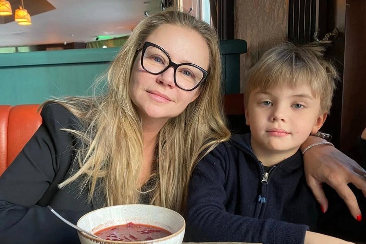    Мария Миронова с младшим сыном Социальные сети