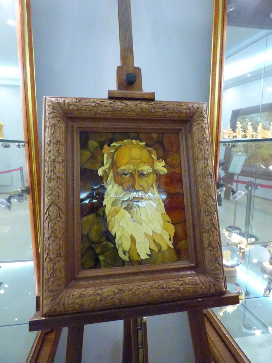 Не считаю фото подсказкой. Калининград. Музей янтаря. Фото из личного архива