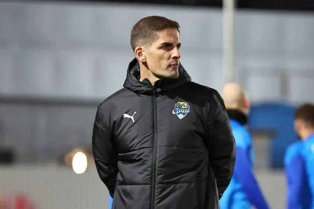 Экс-главный тренер "Сочи" Роберт Морено. Фото ФК Сочи 