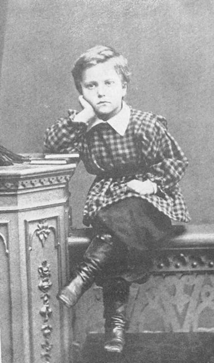 Валентин Серов в детстве