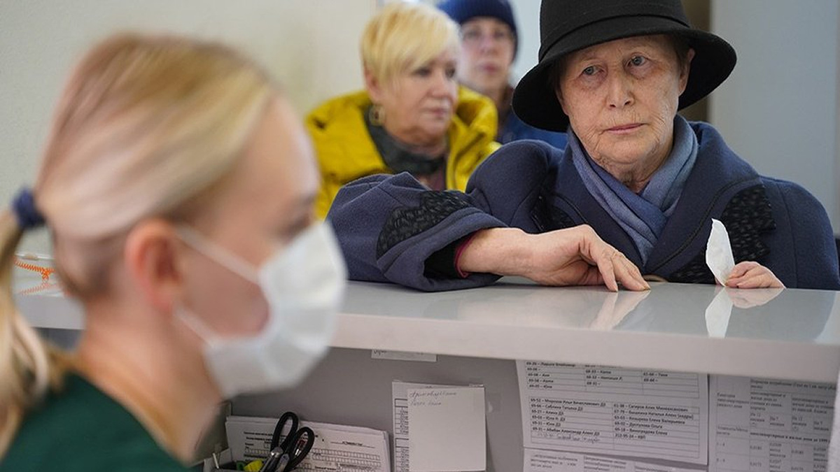 Банки советуют заранее предупреждать о снятии, приходить в определённый день 