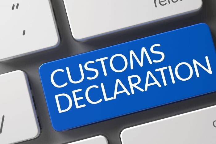 Сегодня поговорим о главном документе для всех участников ВЭД - таможенной декларации, на товары и не только. Какие виды деклараций бывают, для чего используются, кто заполняет и какую информацию может узнать из документа импортер - об этом вы узнаете в нашей статье.
